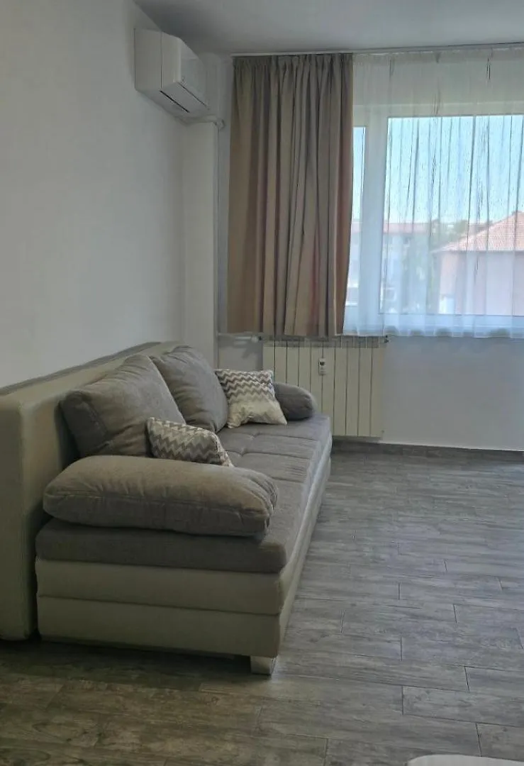 Щастлив Дом Appartement Sofia